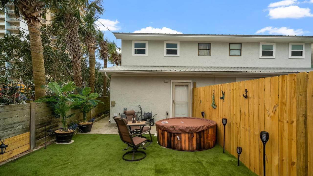 Pet Friendly Townhome With Gulf Views And Hot Tub Right Across From Beach And Schooners Panama City Beach Exterior photo